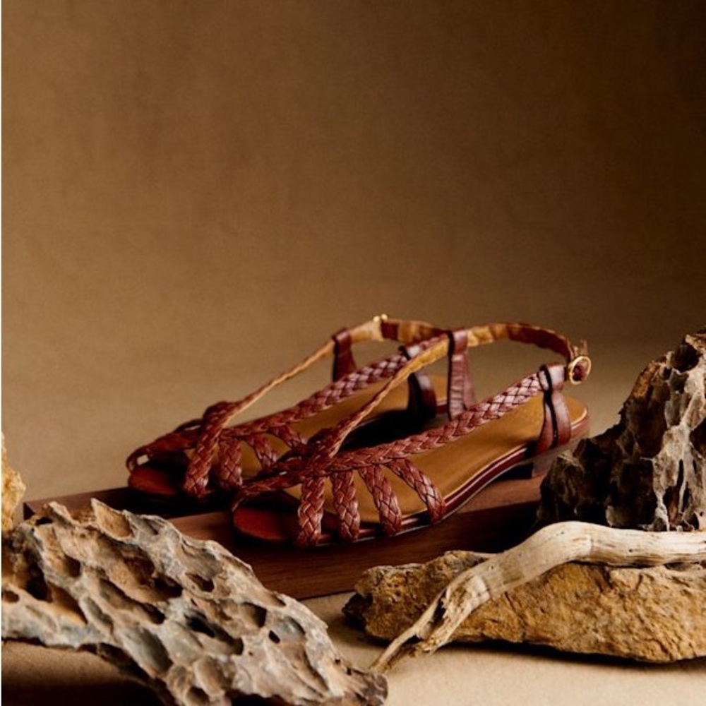 Sezane Brown Leather Sandals with Elegant Design